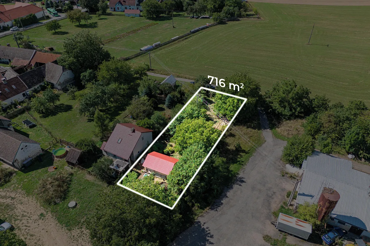 Prodej stavebního pozemku 716 m²